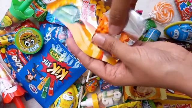 Some Lot's of candies ASMR | Sweet and Sour mini chew Booms Orange & Blueberry смотреть онлайн