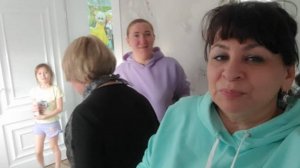 Долгожданная поездка к детям. Отмечаем праздник. Вот это сюрприз. Спасаем сад. Жизнь в деревне.