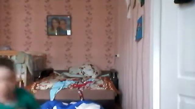 Смешное видео наш друг пытается. Зделать пальто смотреть онлайн