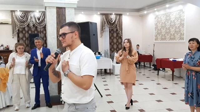 Никто не ожидал 😱. РУССКИЙ УДИВИЛ КАЗАХОВ! смотреть онлайн