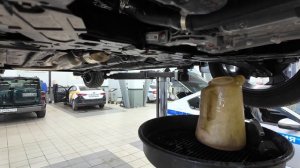 Проверка уровня масла в 7-DCT300 GEELY Holding (Coolray, S6PRO).  
Долив масла до уровня.