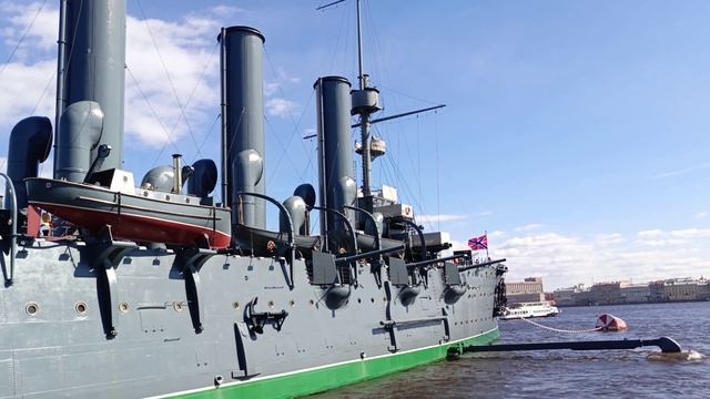 Крейсер Аврора. Нахимовское училище.Домик Петра. Прогулка с дочерью. Санкт-Петербург.