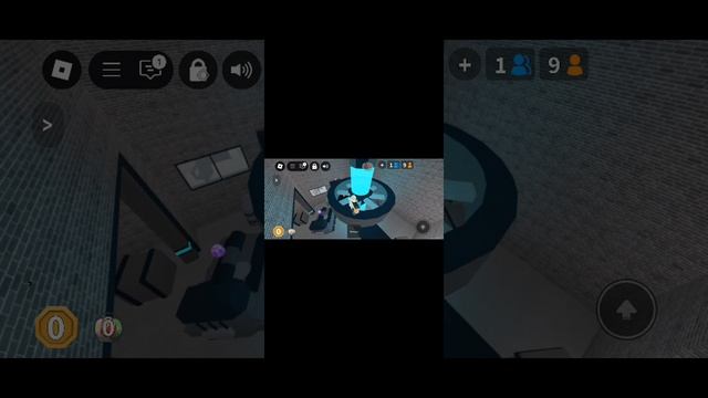 играю в Mm2. мм2.