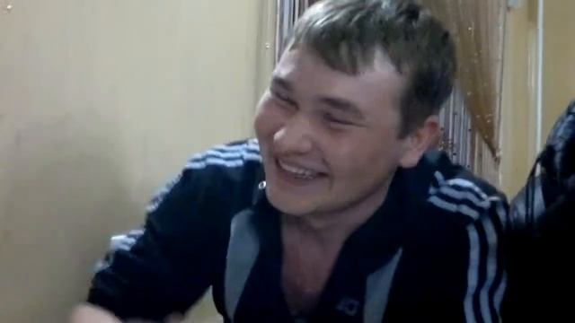 прикол в кафе))) смотреть онлайн