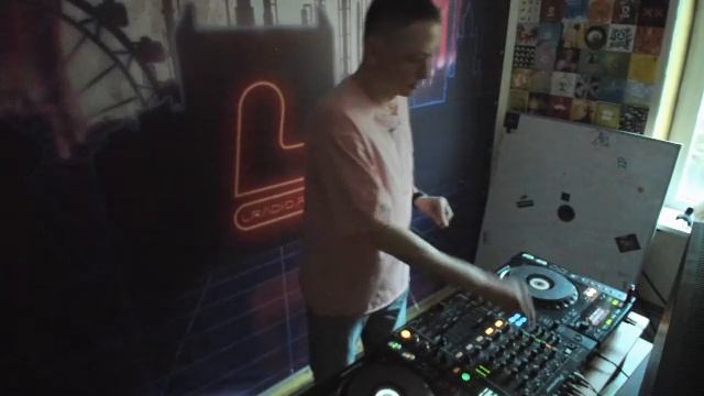 Живые игры 28.04.25 смотреть онлайн