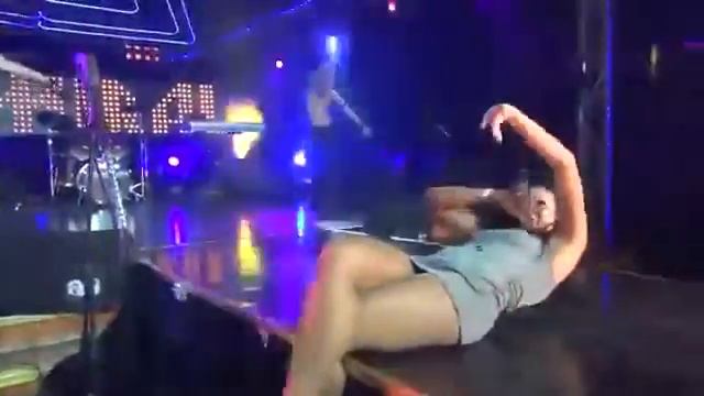 девчонки отжигают! Приколы с девушками падения и неудачи с пьяными девушками смотреть онлайн