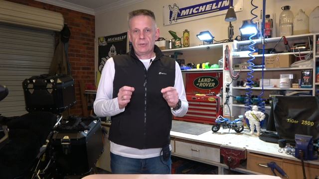 Stay Warm, Ride Safer this Winter: Zarkie Venture Heat 12V Heated Touring Vest Review. смотреть онлайн