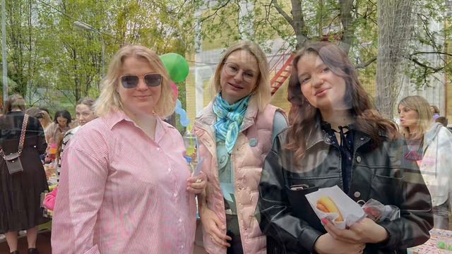 Благотворительная ярмарка смотреть онлайн