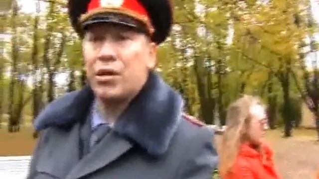 Стеснительный милиционер смотреть онлайн