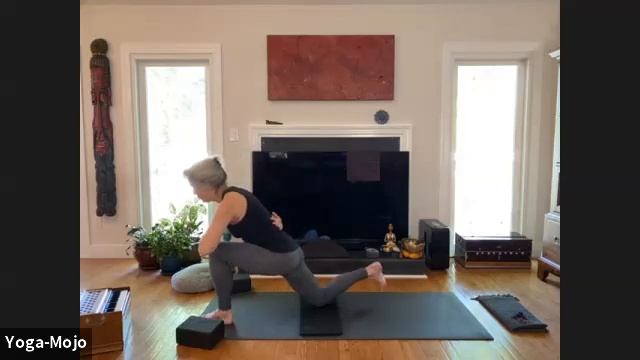 Yoga-Mojo Vinyasa Flow - A Journey through the Chakras смотреть онлайн