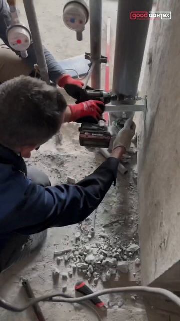 Перенос металлических стояков со сваркой. Монтаж сантехники любой сложности в СПб смотреть онлайн