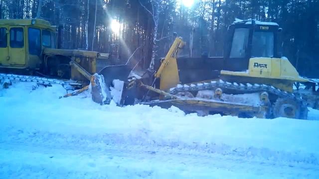 Бульдозеры ГСТ10 и Т-170 (VID 20150121 110854 WMV V9) смотреть онлайн