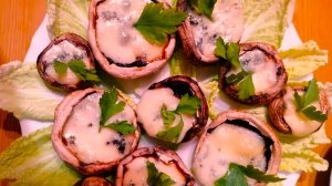 Фаршированные шампиньоны по-угольниковски