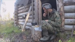 Рыбалка с Ночёвкой. Большие окуни В БОЛОТЕ и Уха на костре. Часть 2