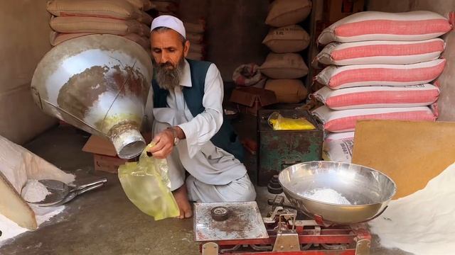 КАК ВСТРЕЧАЮТ ПУШТУНЫ? НОЧУЕМ В ЗОНЕ ПЛЕМЁН - ПЕШАВАР ПАКИСТАН | PAKISTAN 2024