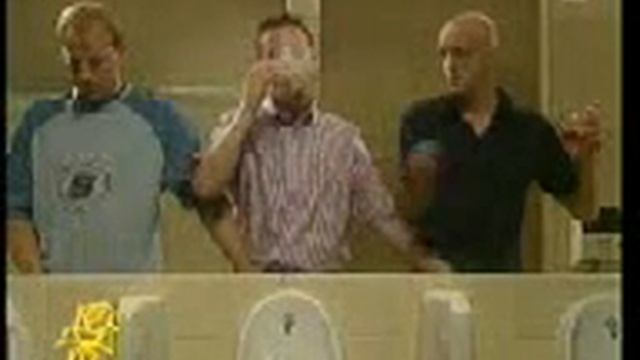 Прикол в туалете .Подержи смотреть онлайн