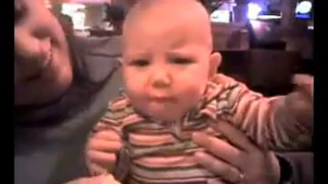 Приколы с детьми как малыши реагируют на вкус лимона 2 смотреть онлайн