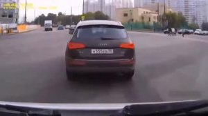 Тупые бабы за рулем часть 2  Женщины за рулем  глупые и смешные ситуации!Подб