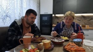 Мукбанг  На обед у нас самая простая и вкусная еда.