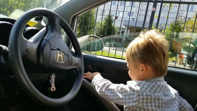 Холостяцкая жизнь. Дети за рулем. Дети дерутся смотреть онлайн