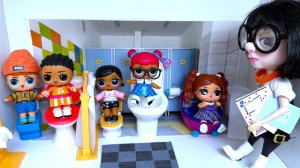 ВПР В ТУАЛЕТЕ😱 что же съели эти дети? ВЕСЕЛАЯ ШКОЛА куклы ЛОЛ СЮРПРИЗ смешные МУЛЬТИКИ ДАРИНЕЛКА