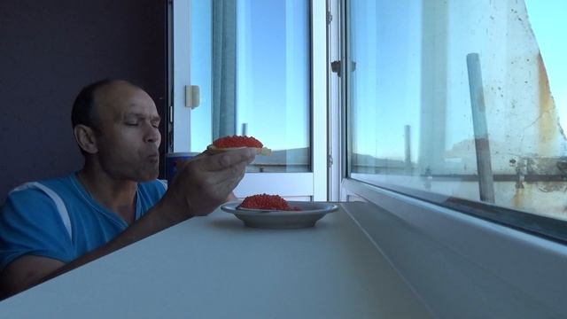 как я ем икру смотреть онлайн