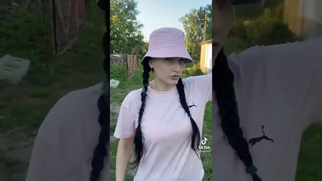 Блогерша с тик тока мочет приколы рекомендую смотреть всем смотреть онлайн