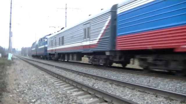 Электровоз ЧС7 с поездом № 29 Москва - Калининград смотреть онлайн