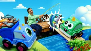 Машинки на рыбалке!  Игры гонки и отдых на природе — Игрушки для малышей в видео для детей