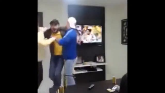 ГОЛ ЯЙЦАМИ! ПОЙМАЛ ИКОНУ!! смотреть онлайн