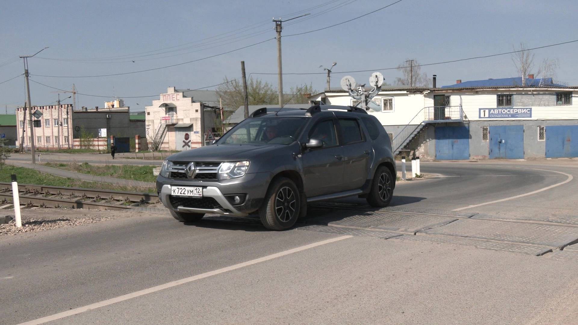 Жителям Марий Эл рассказали, как быть если автомобиль заглох на ЖД путях смотреть онлайн