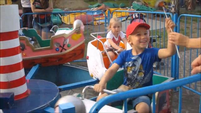 Парк развлечений. ВЛОГ Развлечение для детей. Видео для детей Fun for the kids смотреть онлайн