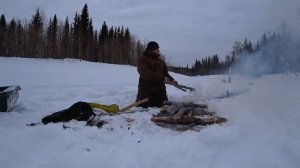 Супер клёв хариуса!!! Живём в тайге в лесной избушке. #2