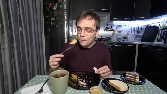 Мукбанг, ем в свинарнике. Чуть не угорел, простой лайфхак, генеральная уборка дома перед Новым годо смотреть онлайн