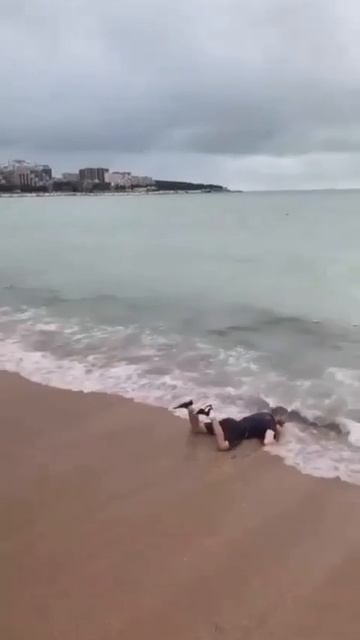 Нырять надо только так✌️😉😂😂😂 смотреть онлайн