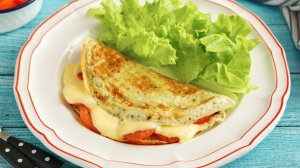 🍳 Яичный блин с помидорами и сыром / Рецепт простого завтрака на каждый день