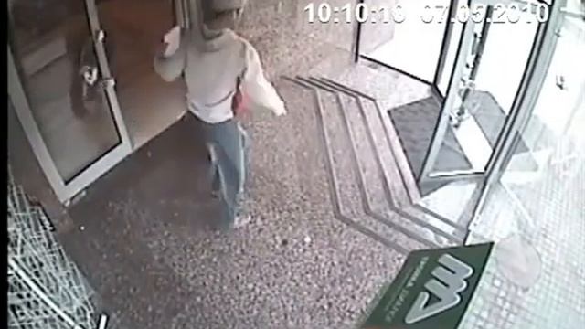не в ту дверь , проход через стену #смешное видео смотреть онлайн