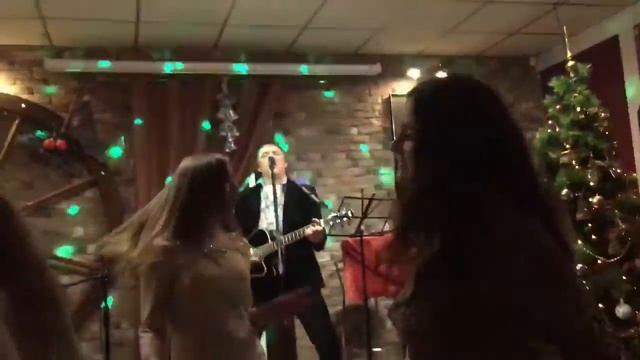 ВСЕ БЫЛО СУПЕР, ПОКА НЕ ПОГАС СВЕТ и не начался пожар в клубе "Аист"))) смотреть онлайн