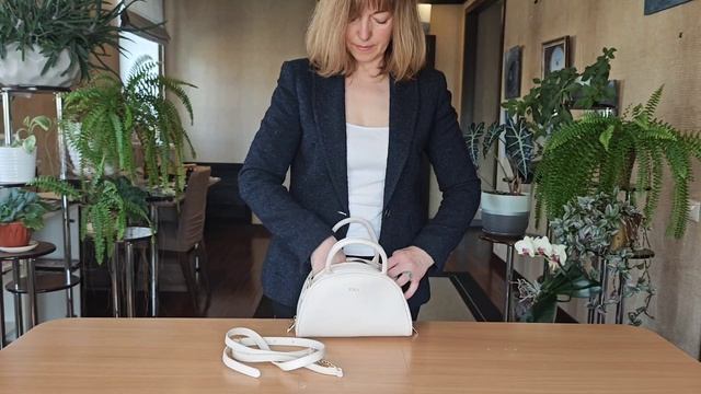 Женская сумка Pola 2439 бежевая смотреть онлайн