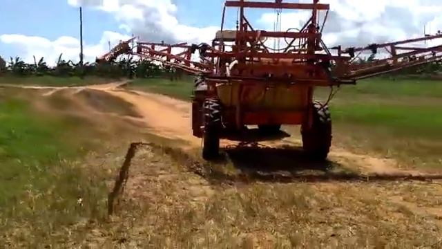 Опрыскиватель Jacto