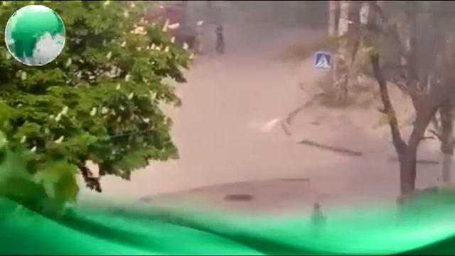 Краматорск Сейчас Горит Троллейбус В руках Коктели Молотов смотреть онлайн