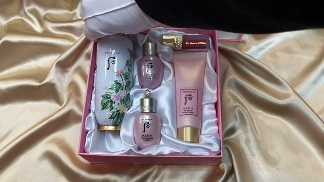 The History of Whoo Набор косметики для лица люкс First Care Moisture Anti-Aging Essence Set смотреть онлайн