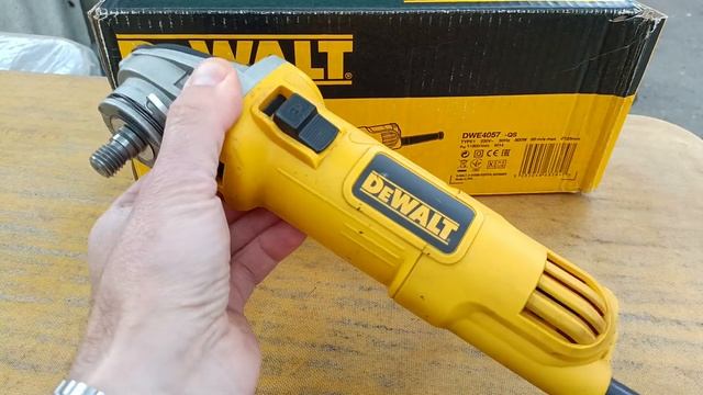 DeWALT DWE 4057, ушм 125мм без недостатков. смотреть онлайн