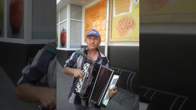 Певец который не умеет петь смотреть онлайн