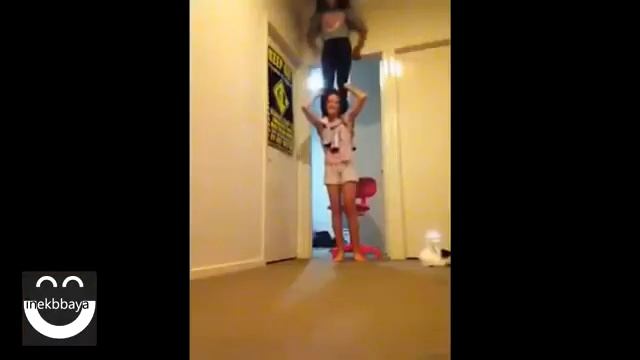 Самые сексуальные девушки приколы Sexy Girls Fail Compilation 2013 II смотреть онлайн