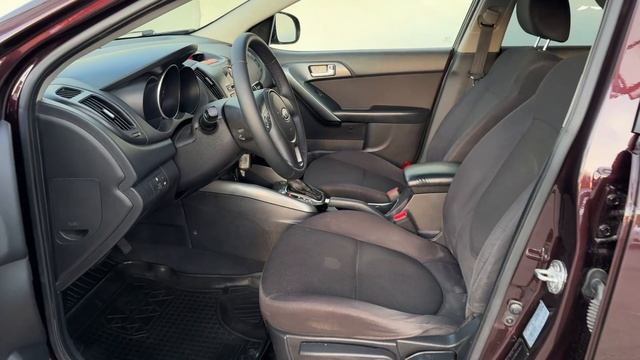 Kia Cerato II, 2011 смотреть онлайн