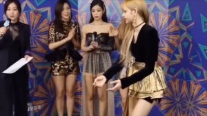 НЕЛОВКИЕ МОМЕНТЫ BLACKPINK