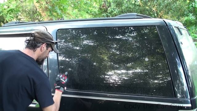 Fact or Fiction breaking car glass with just your finger смотреть онлайн