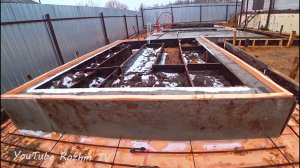 ЭТО ЧТО-ТО НЕВЕРОЯТНОЕ! Зимняя теплица в СУРОВОМ климате / Часть1. Утепление фундамента Пеноплэксом