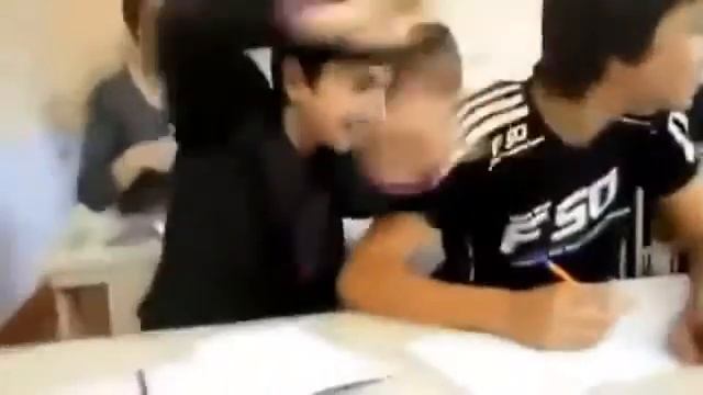 Прикол в школе.Смешно до слёз смотреть онлайн